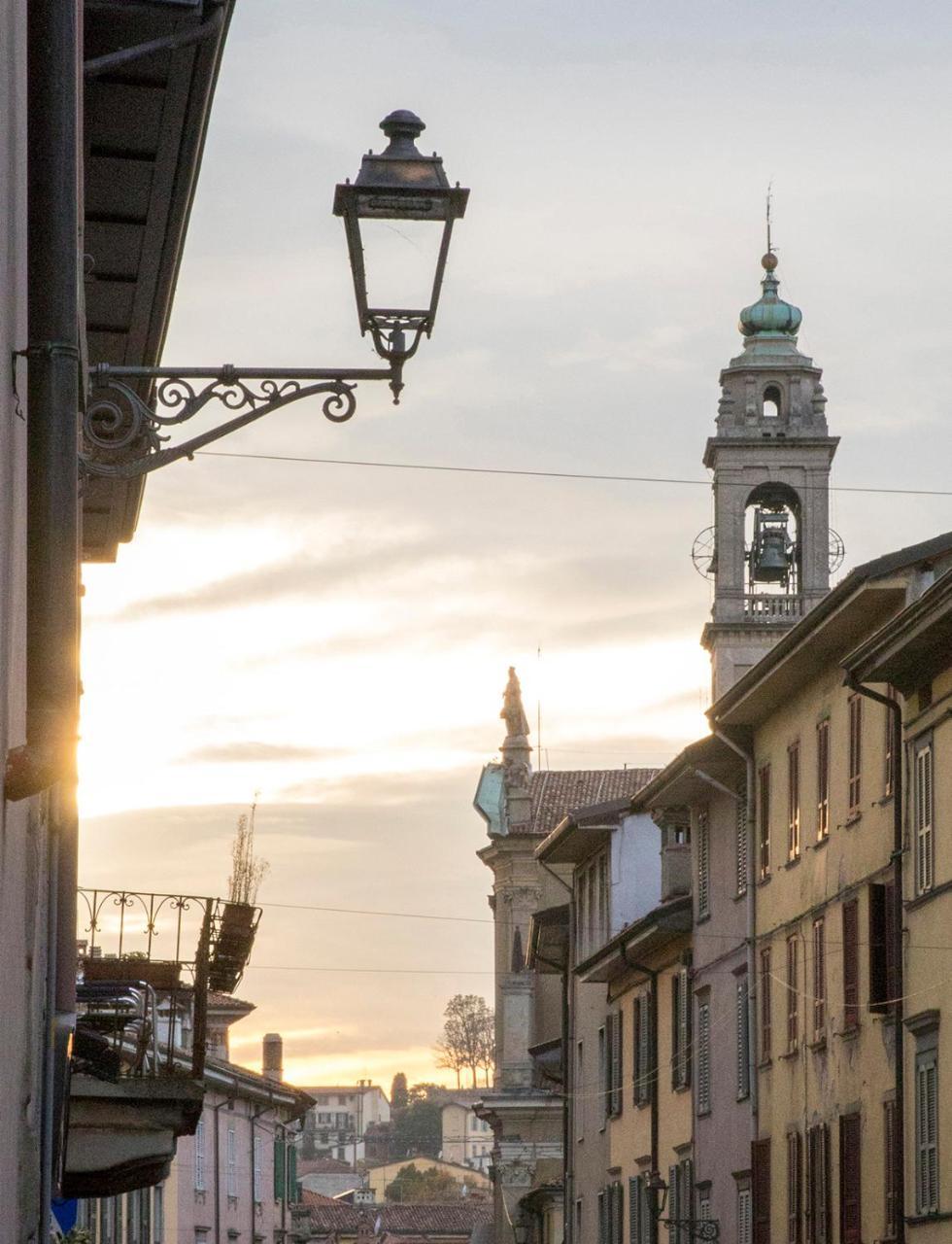 Residenza Del Borgo Apartment Bergamo Bagian luar foto